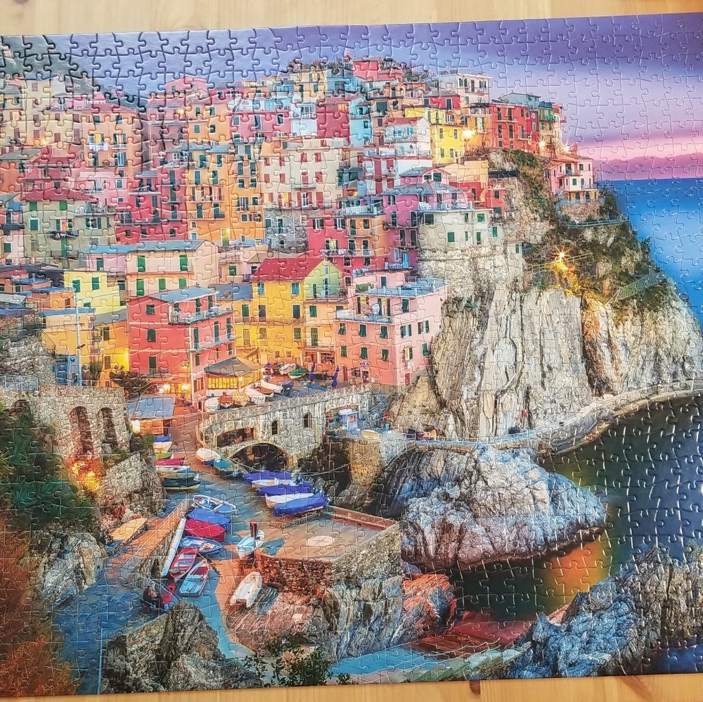 1,000 pc puzzle. Picture: Cinque Terre, Italy